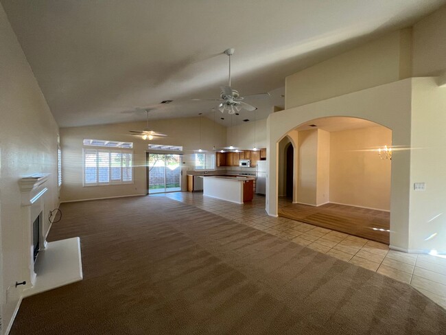 Building Photo - Apple Valley Home at Wyndham Rose 55 + Com...