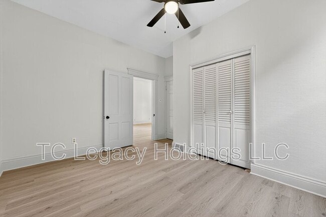 Building Photo - 115 Martin St