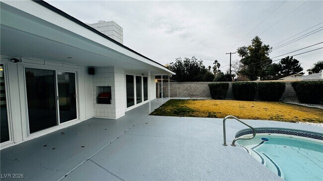 Building Photo - 2905 Mason Ave