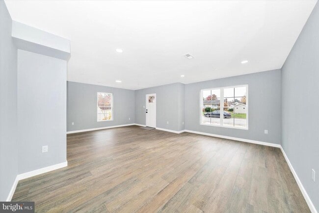 Building Photo - 17410 Gay St