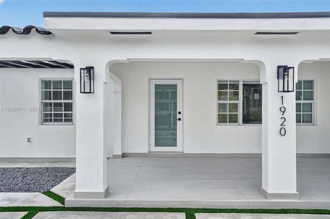 Building Photo - 1920 SW 67th Ave