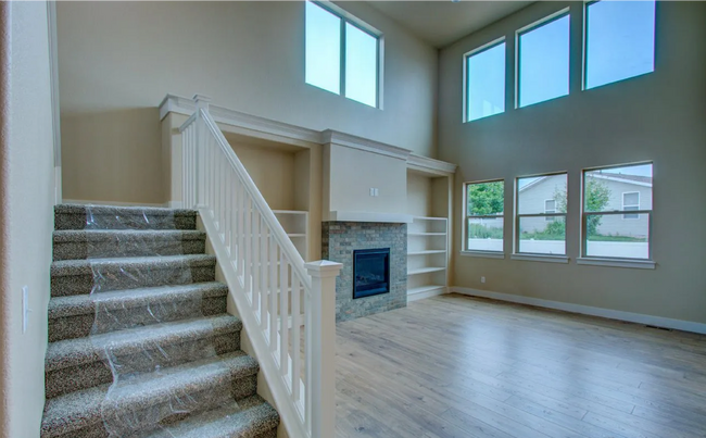 Building Photo - Gorgeous 4 Bed, 3.5 Bath Home | 3,100+ Sq ...