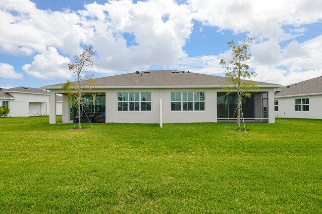Building Photo - 10307 Dreamweaver Rd