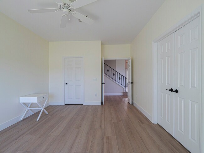 Building Photo - 4791 S Newport Island Dr