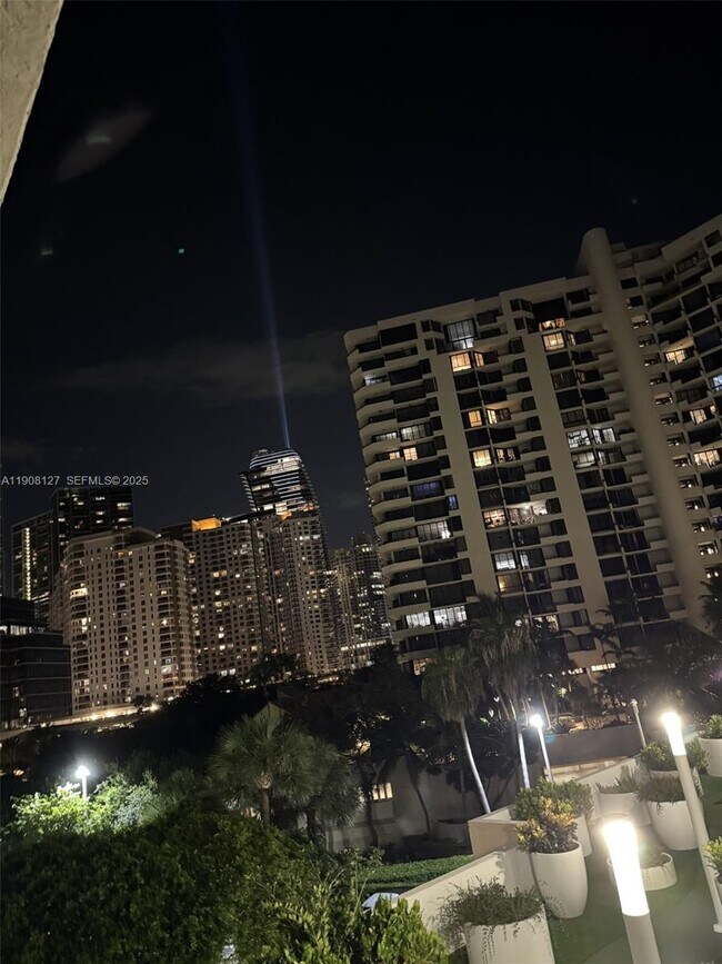 Building Photo - 770 Claughton Island Dr