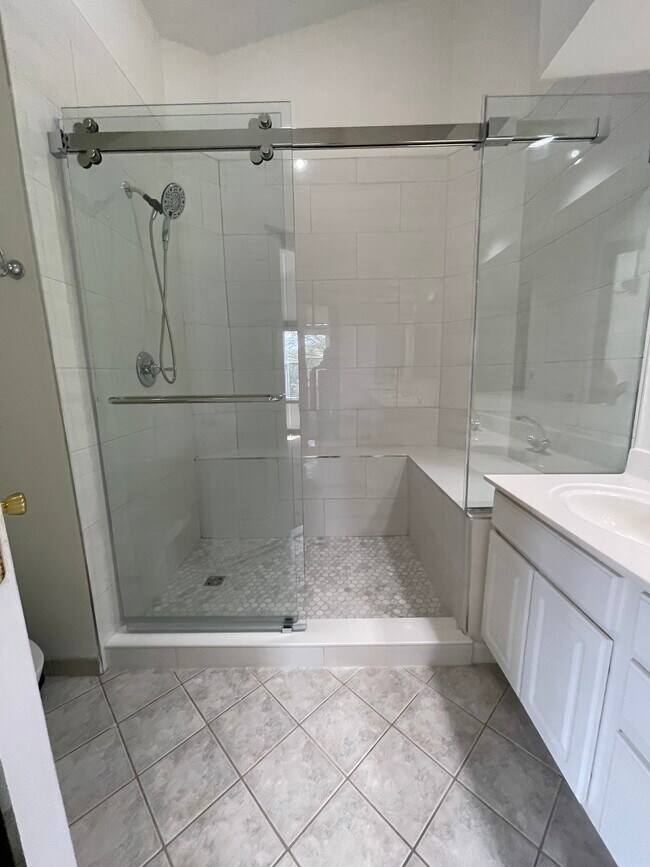 Building Photo - 13701 Modrad Way