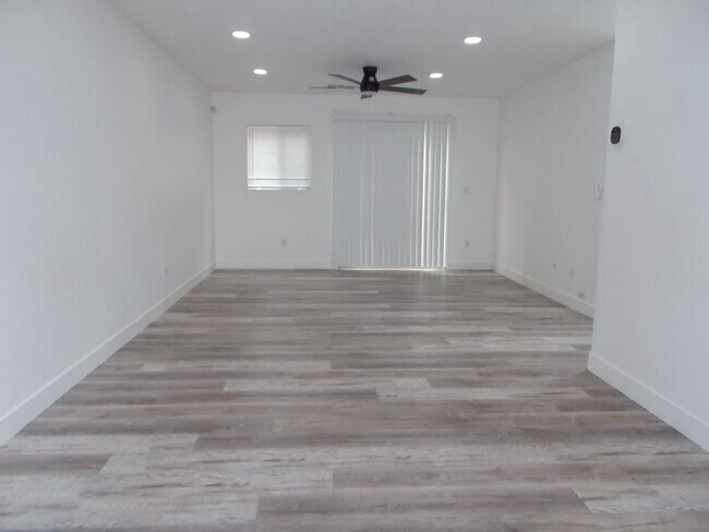Building Photo - Spacious 3-Bed, 2.5-Bath in Las Vegas!