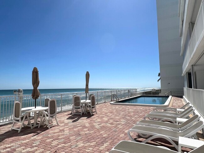 Building Photo - 3580 S Ocean Blvd