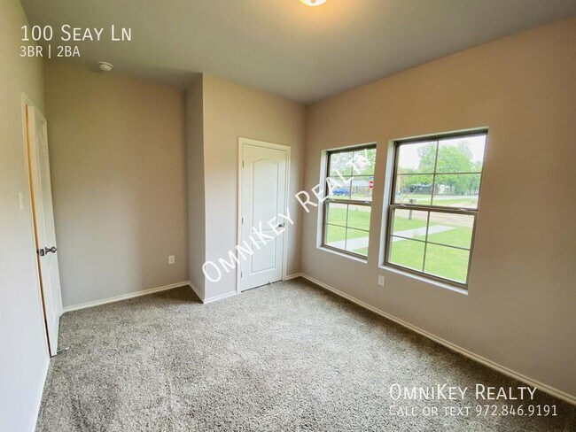 Building Photo - 100 Seay Ln