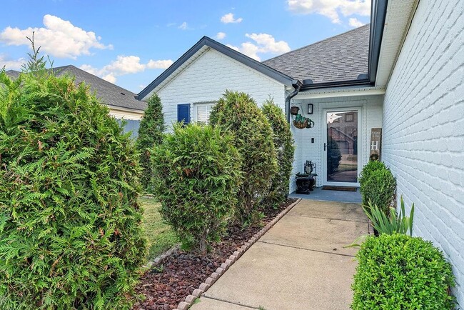 Building Photo - 3409 SW Picasso Blvd