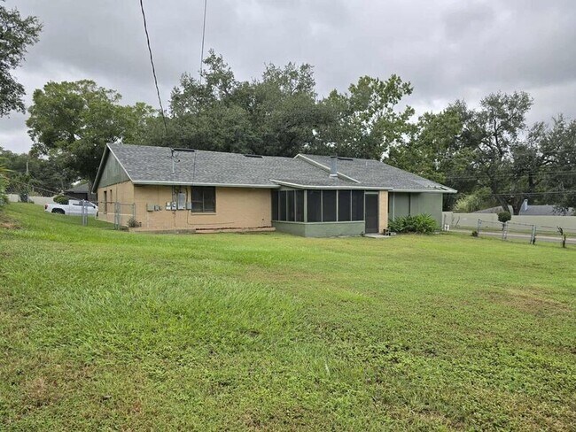 Building Photo - 4604 Dillwyn Dr