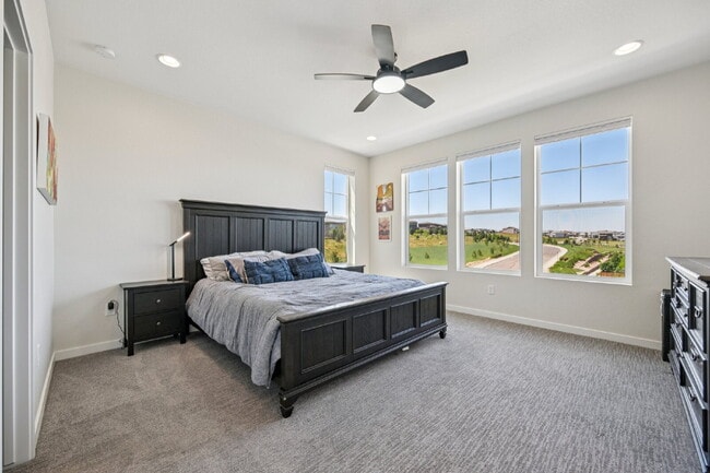 Building Photo - "Experience Spacious Comfort: 4-Bed, 3.5-Bath Retreat on Gladshine Drive!"