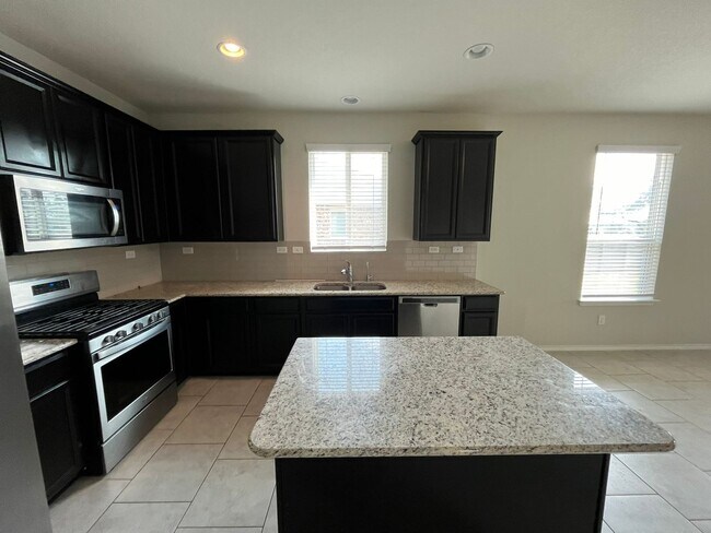 Building Photo - 12146 Matador Ranch