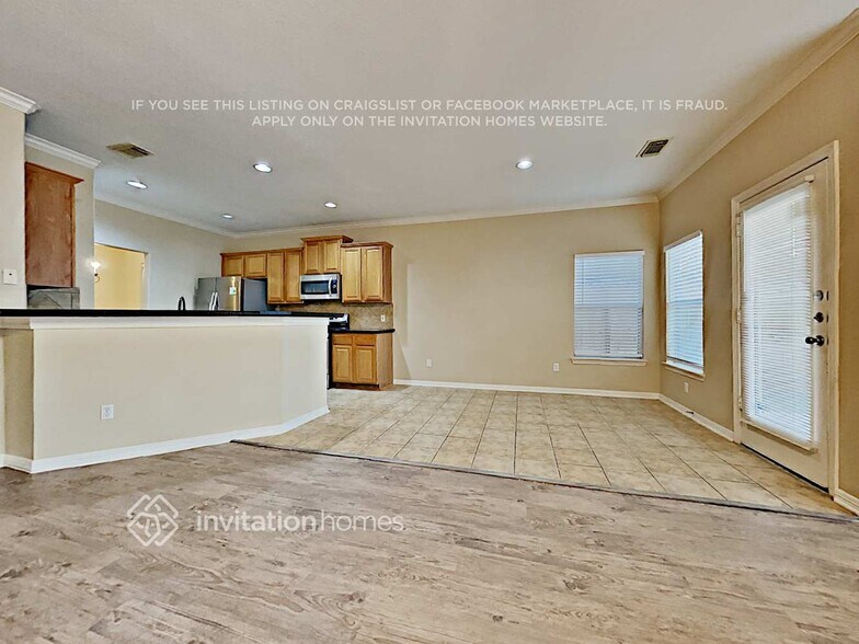 Building Photo - 12923 Tall Spruce Dr