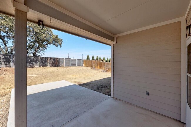 Building Photo - 129 Cupreata Ln