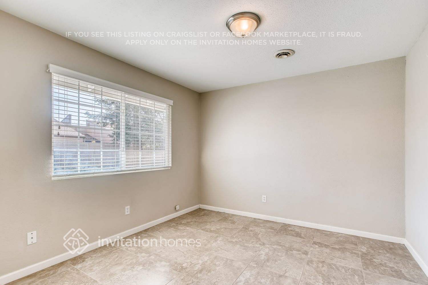 Building Photo - 908 Mesa Verde