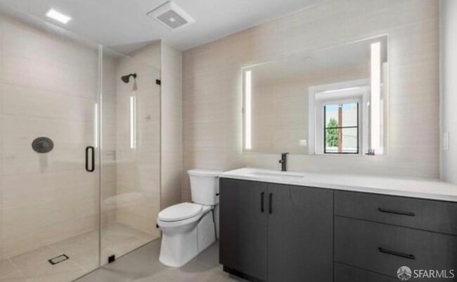 Building Photo - 901 Tennessee St