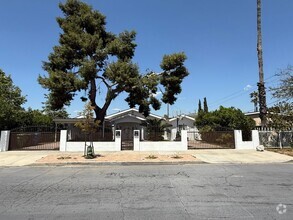Building Photo - 11261 Lull St