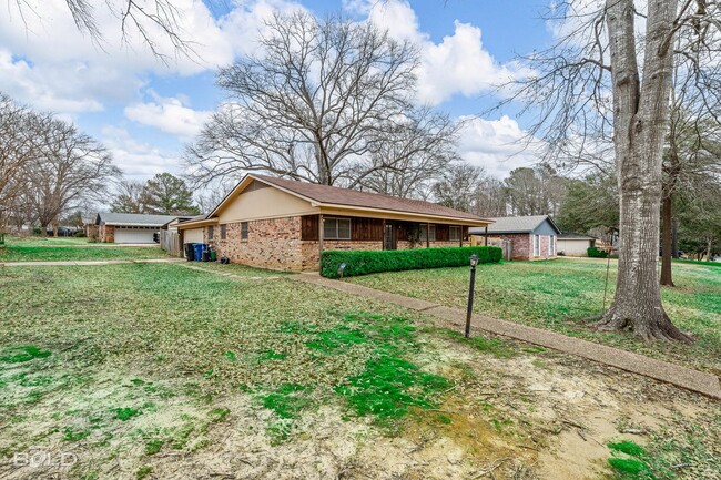 Building Photo - Check Out this 3 bed 2 bath in Bossier!!