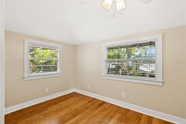 Building Photo - 111 12th Ave N