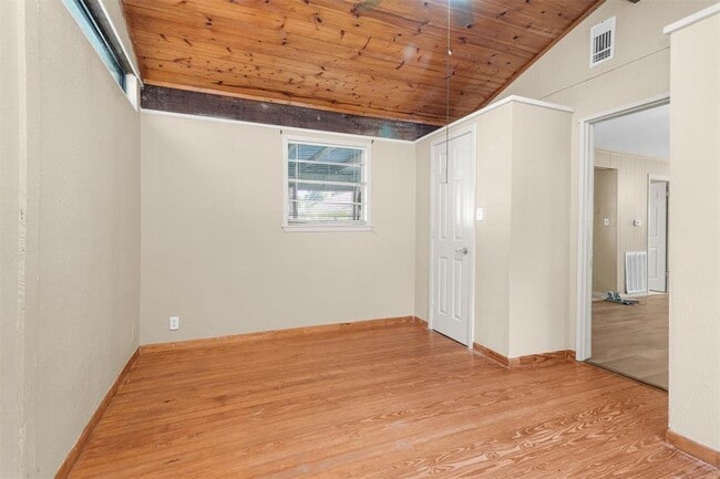 Building Photo - 4967 Lazy Ln