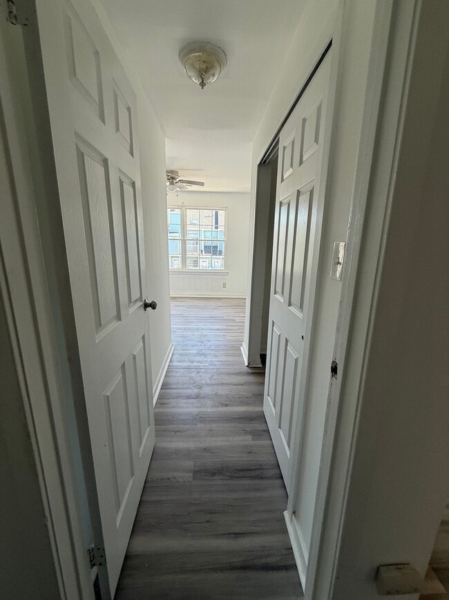 Building Photo - 208 Heather Croft