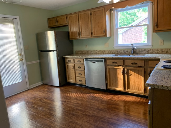 Building Photo - 3538 Lawndale Dr