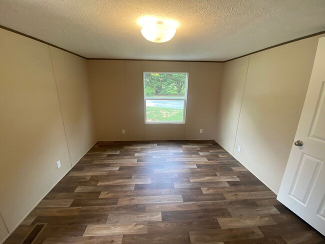 Building Photo - 2/2 in Cleveland County - New