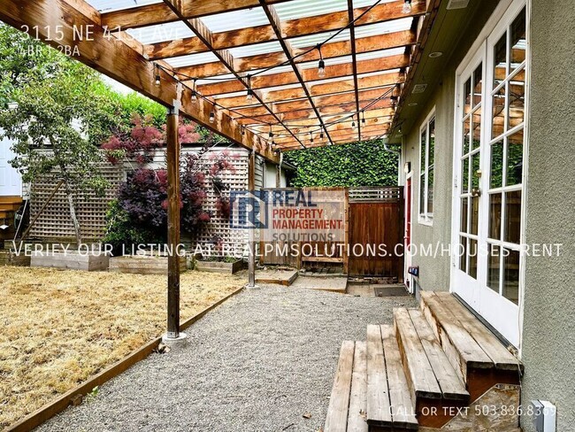 Building Photo - 3115 NE 41st Ave