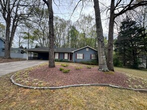 Building Photo - 2139 Gray Meadow Dr