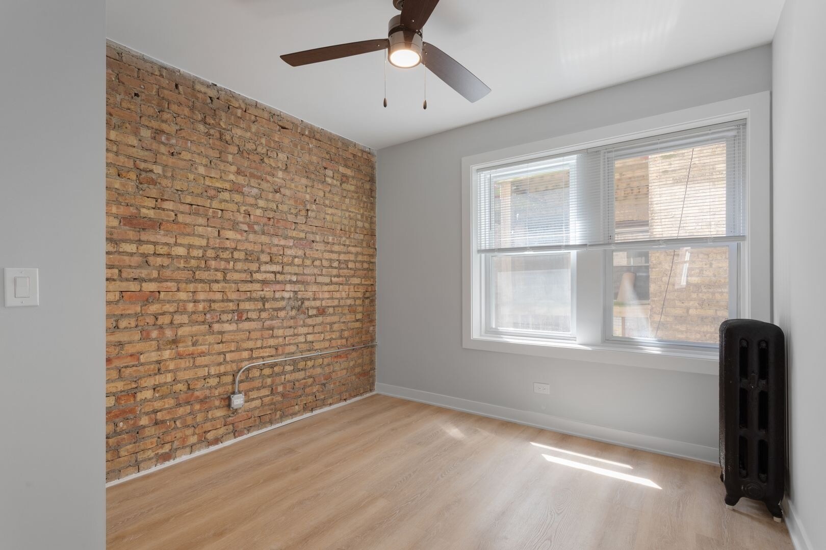 Building Photo - 7383 N Damen Ave