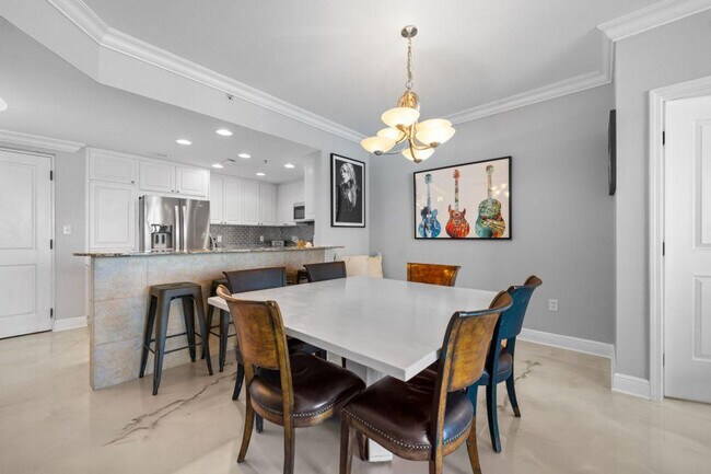 Building Photo - 5 Portofino Dr