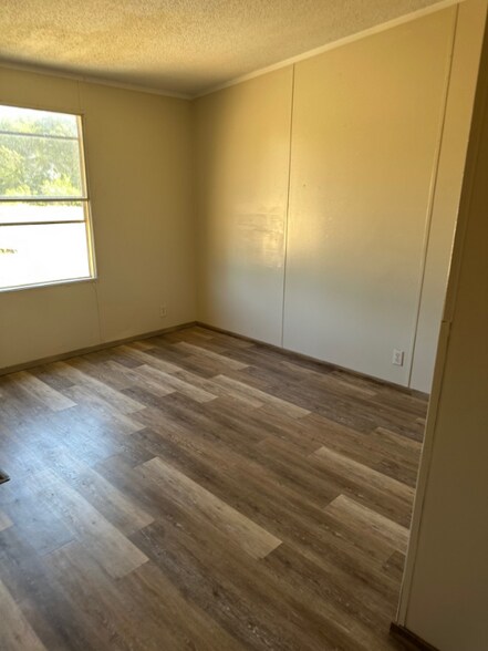 Building Photo - 311 Crescent Meadows Ln