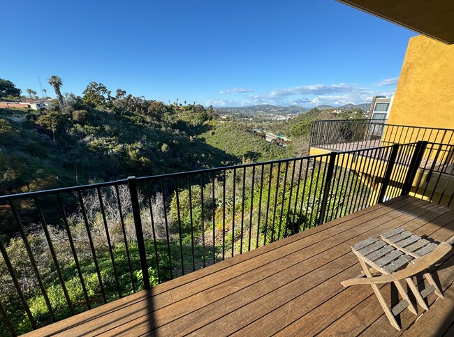 Building Photo - Canyon View Duplex w/ utilities (electric) included