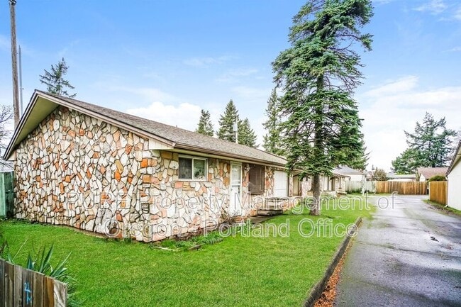 Building Photo - 8011 SE Otty Rd