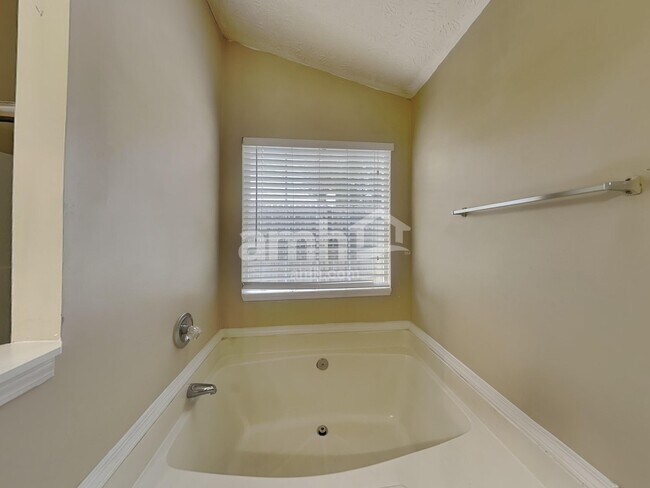 Building Photo - 785 Mount Royal Cv