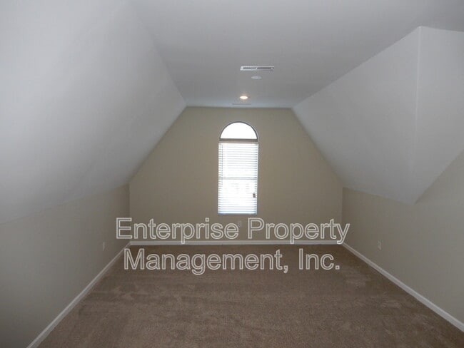 Building Photo - 4525 Hickory Creek Dr