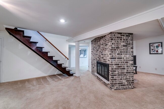 Building Photo - 6002 Hammersley Rd