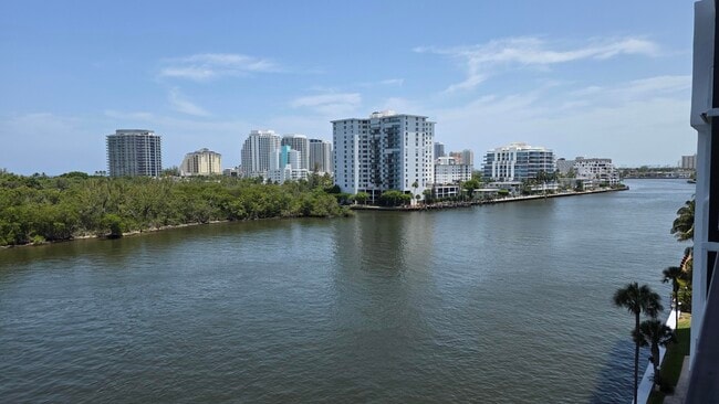Building Photo - 936 Intracoastal Dr