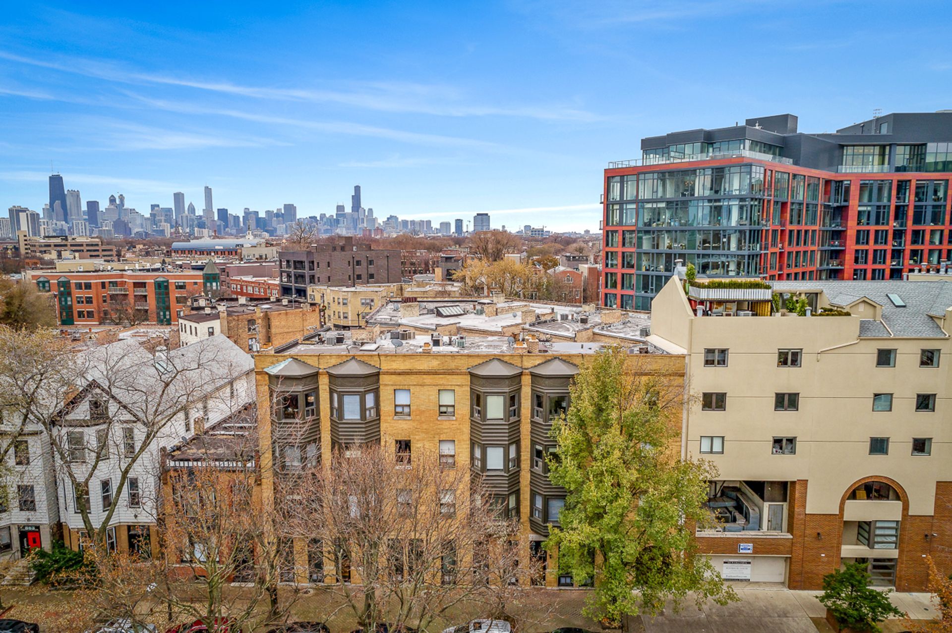 Building Photo - 877 W Lill Ave