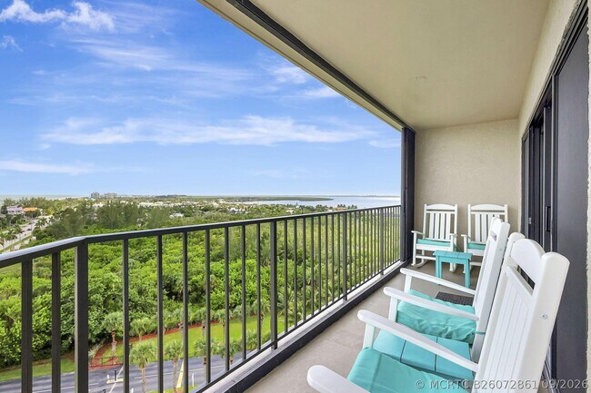 Building Photo - 801 S Ocean Dr