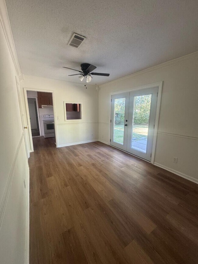Building Photo - 4319 Baywood Dr SW