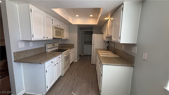 Building Photo - 4151 Gannet Cir
