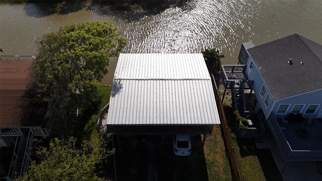 Building Photo - 219 Leeward Way