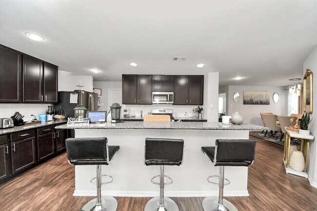 Building Photo - 2643 Ridgeback Dr