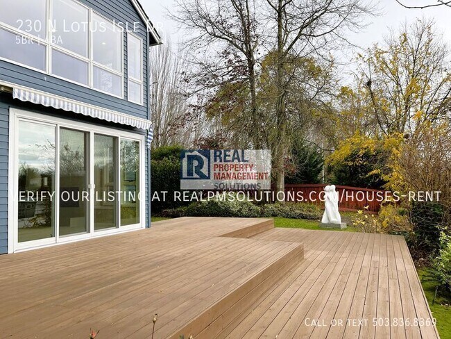 Building Photo - 230 N Lotus Isle Dr