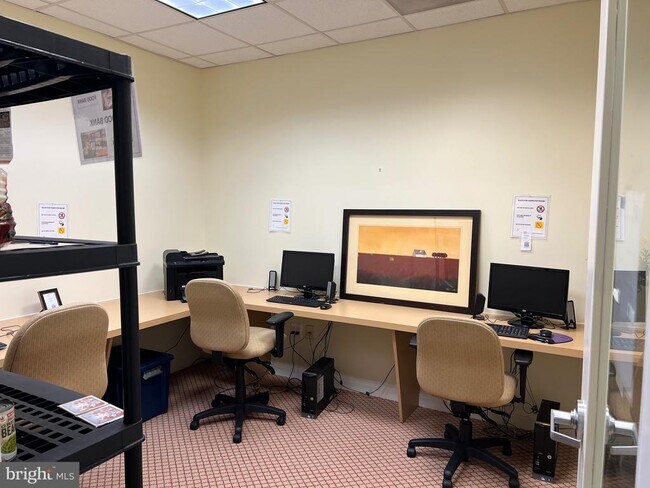 Building Photo - 2003 Connor Ct