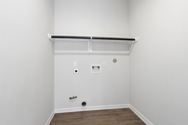 Building Photo - 9738 Champion Heavens Dr