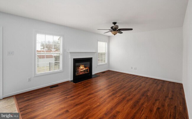 Building Photo - 259 Olympic Dr