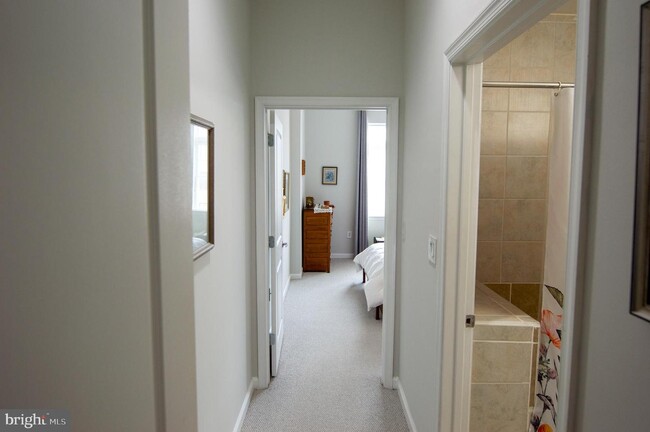 Building Photo - 309 Holland Ln